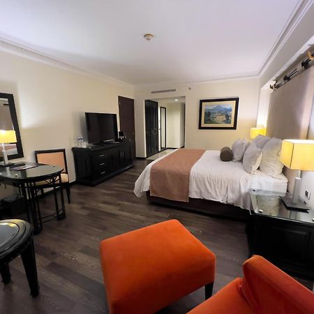 גואטמלה Tikal Futura Hotel & Convention Center מראה חיצוני תמונה