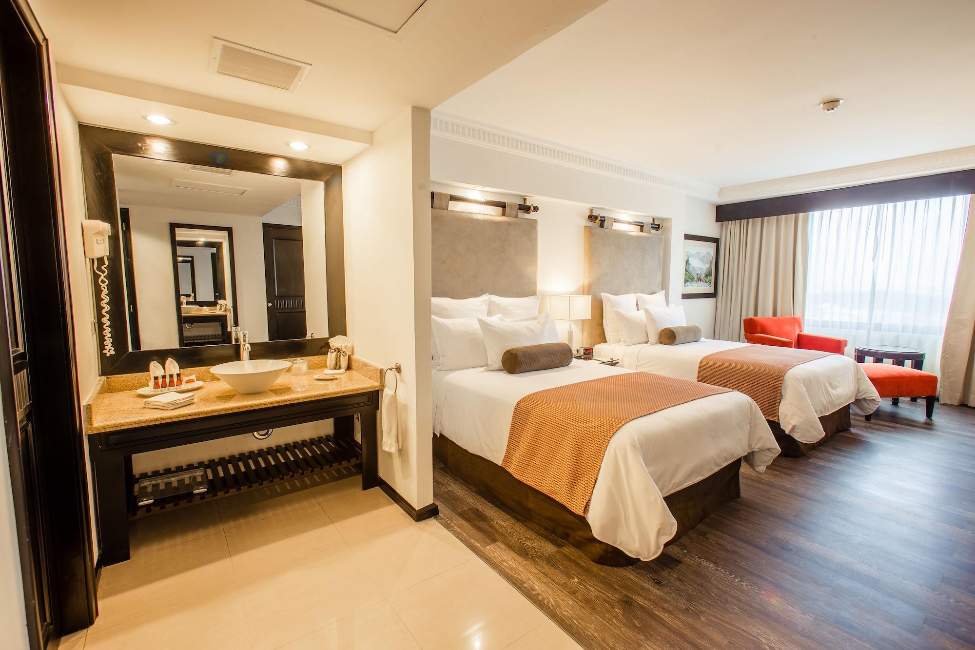 גואטמלה Tikal Futura Hotel & Convention Center מראה חיצוני תמונה